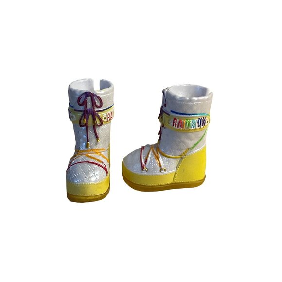 Rainbow High Winter Break Sunny Madison Replacement Shoes Snow Boots Rainbow - Picture 4 of 7